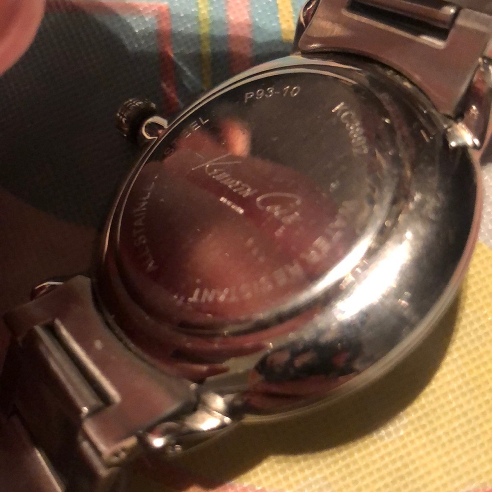 Kenneth Cole watch. - Picture 4 of 4